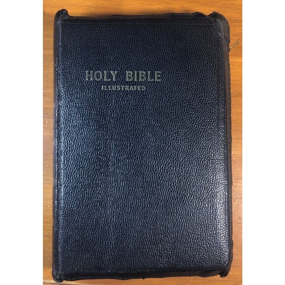Vintage Clergy Holy Bible- 5”x7” with zippered edge. World Pub. illustrated. - Picture 1 of 6